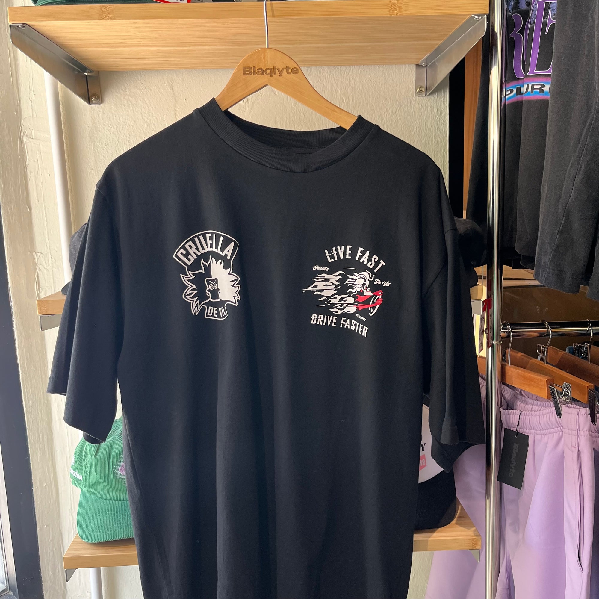 Villian Cruella Short Sleeve Black